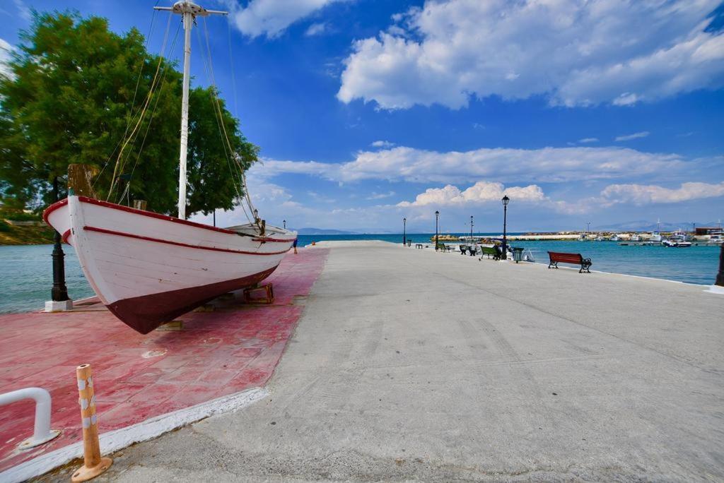 Attica Hotel Ephie Vathi  Экстерьер фото