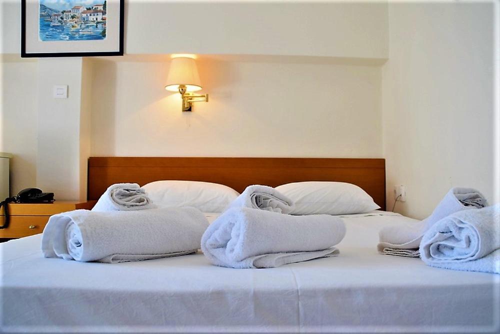 Attica Hotel Ephie Vathi  Экстерьер фото